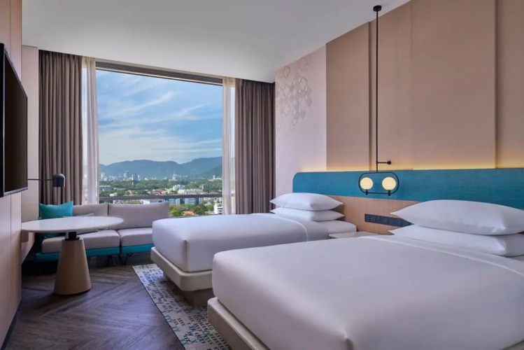 Standard Twin Club room with sea view