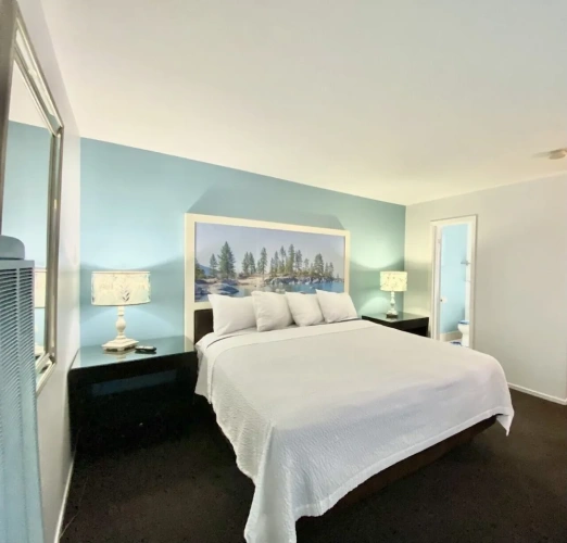 Standard Family room with mountain view