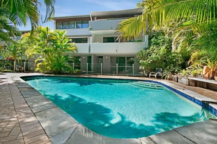 2 Bedrooms Quadruple Apartment with pool view