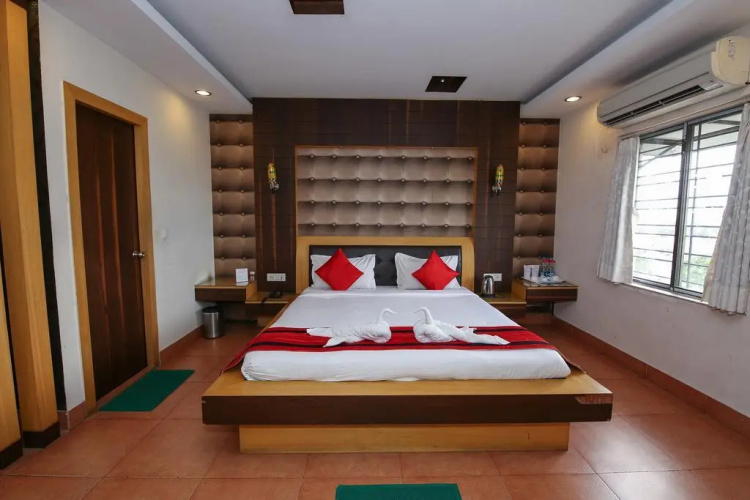 Ratnakar Inn