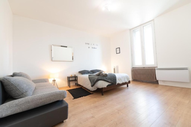 2 Bedrooms Apartment