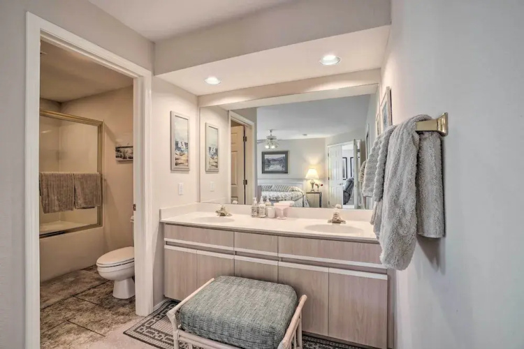 Branson Condo w/ Sunroom Near Downtown!