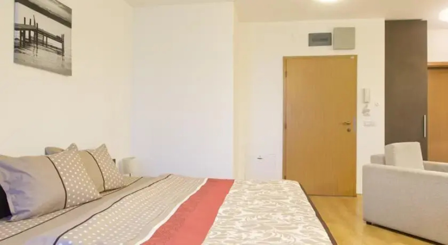Academica Aparthotel