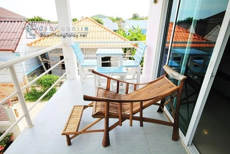 Baan Thongtalay.