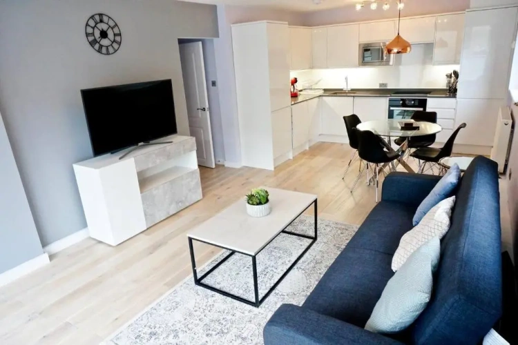 2 Bedrooms Apartment