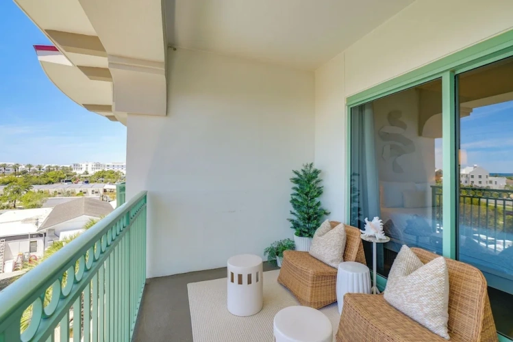Apartment with balcony
