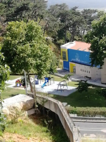 2 Bed Flat - Sleeps 6 - Pool - Parking - Wifi