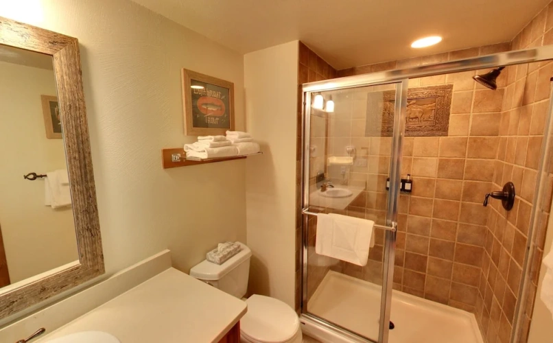 1 Bedroom Standard Double Suite