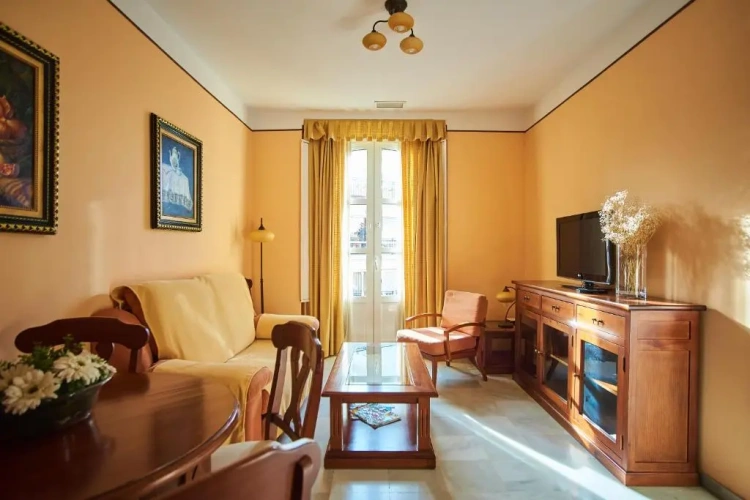 2 Bedrooms Apartment