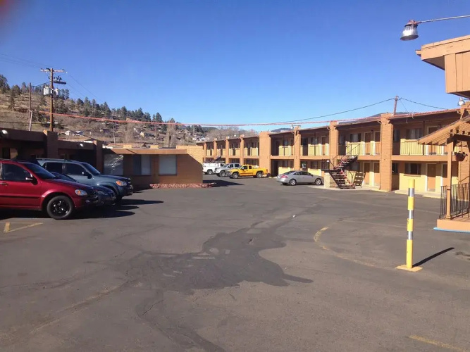 Snow Peak Inn