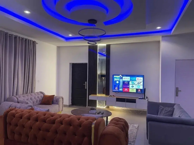 Riviera Court