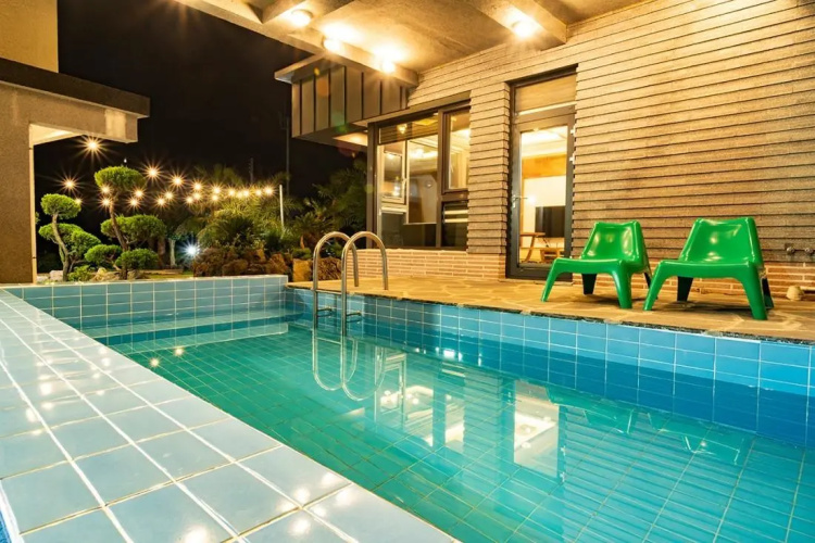 sungsan thesumplus pool villa