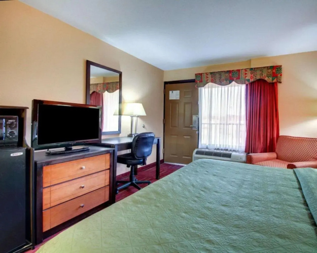 Richland Cardinal Inn Jackson