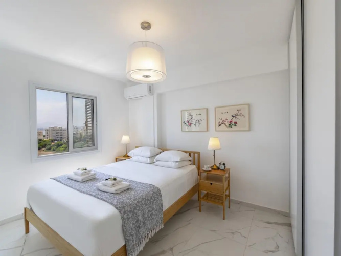 Mackenzie Leo Seafront Suite