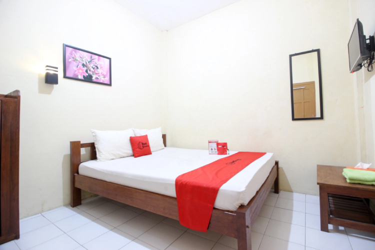RedDoorz @ Jalan Parangtritis