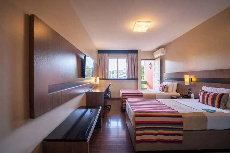 Standard Twin room with balcony