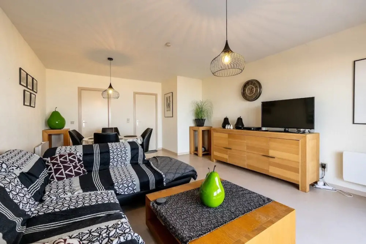 Seaview Apartment With Private Terrace