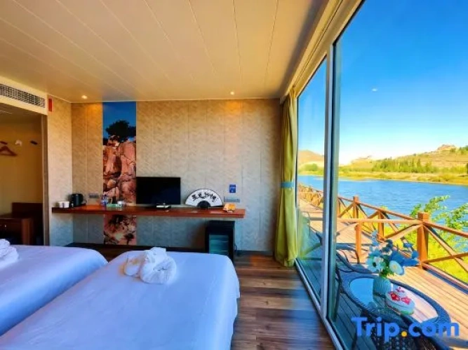Premier Double room with lake view