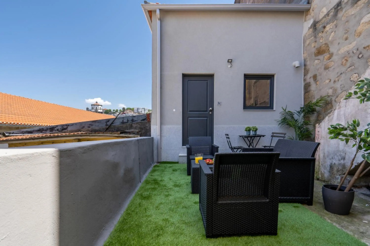 Stylish Duplex House - Terrace & River View