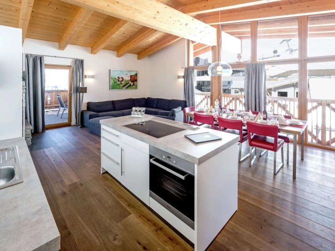 4 Bedrooms Comfort Apartment