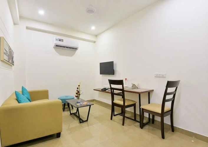 Executive Suite with balcony and with city view