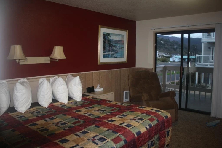Sea Treasures Inn