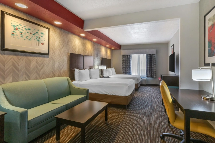 Quadruple Suite