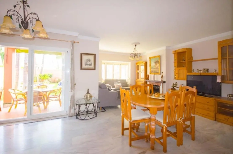 3 Bedrooms Villa