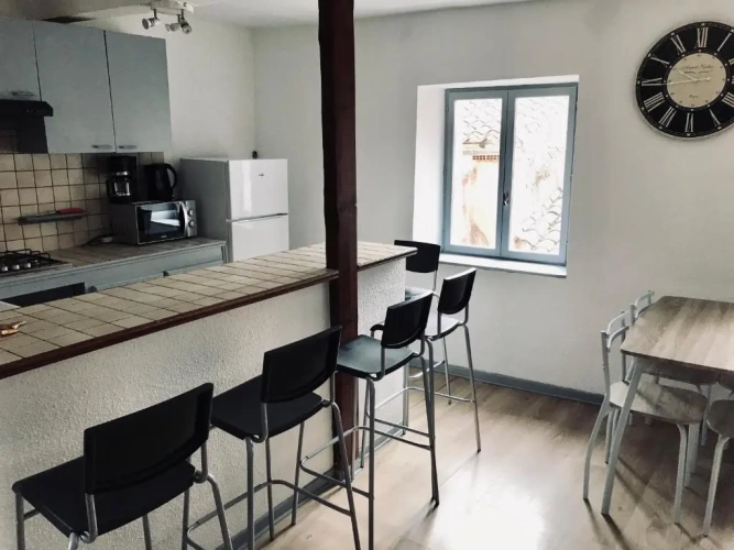 2 Bedrooms Apartment