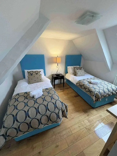 Modern Apartment - Quiet Location