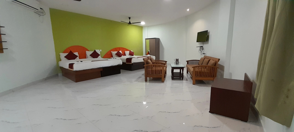 Hotel Rajeshwari International