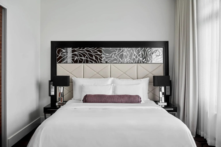 Roomers Berlin Steinplatz, Autograph Collection