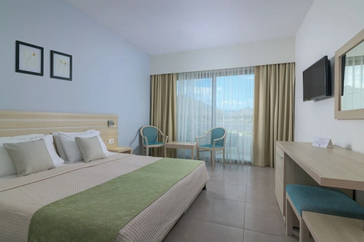 Standard Twin room with balcony