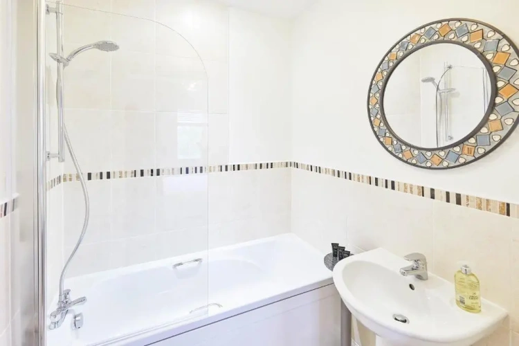 2 Bedrooms Cottage