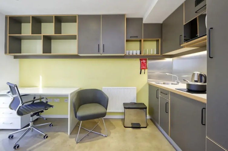 Smart Student Studio in West London