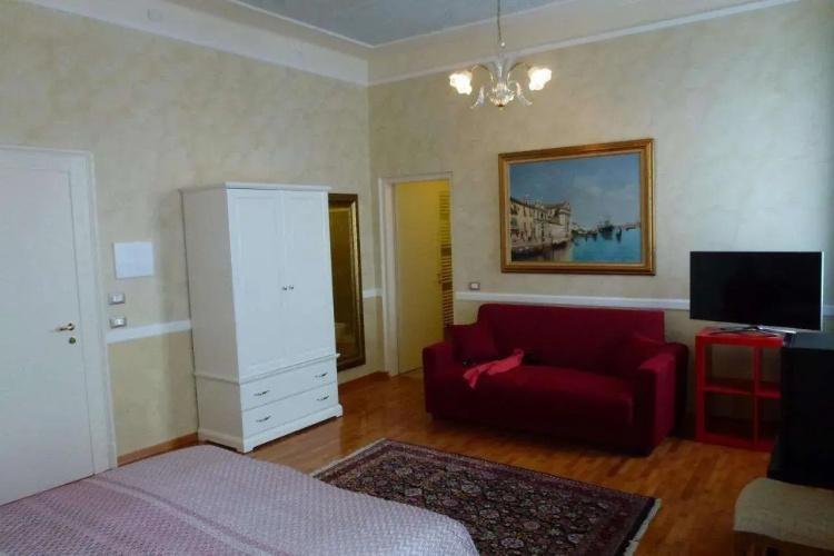 Lady Verona Residence