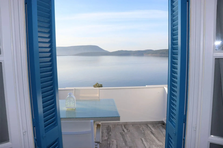 Grand Bleu by Fun In the Sun