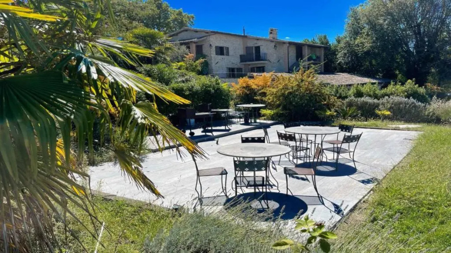 Very Pretty Spoleto Poolside, Jacuzzi, Gardens No01