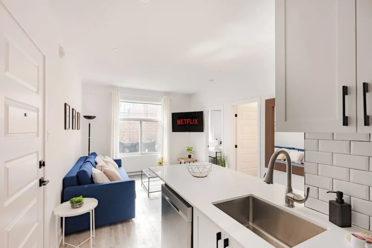 2 Bedrooms Apartment