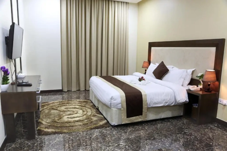 2 Bedrooms Apartment