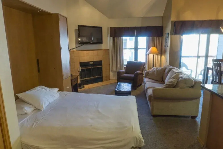 River Mtn Lodge E307