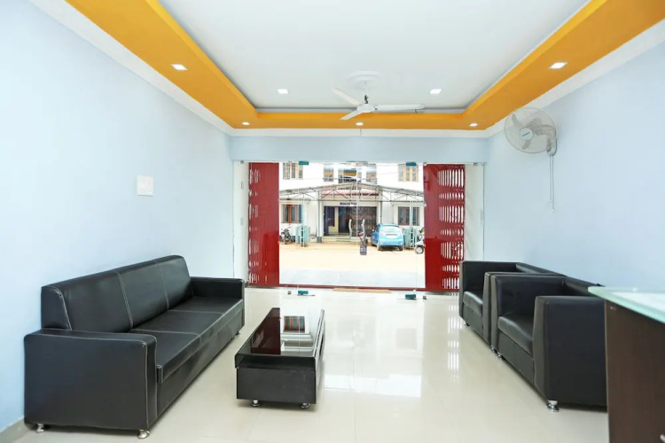 OYO 8740 Nayapalli