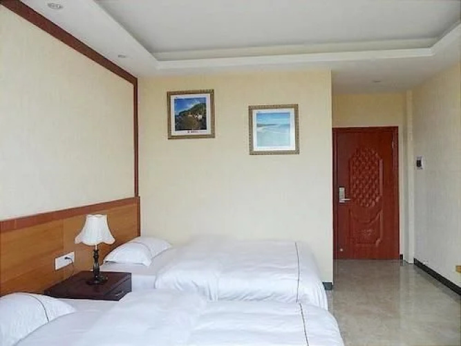Weizhou Guanlan Holiday Hotel