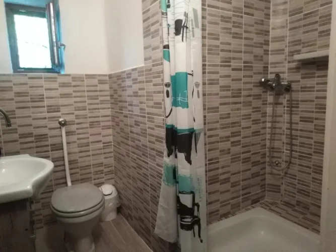 2 Bedrooms Cottage