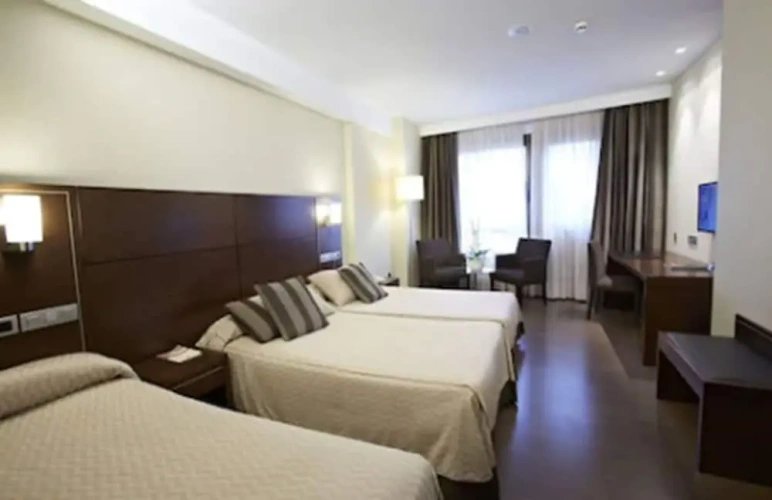 Triple room