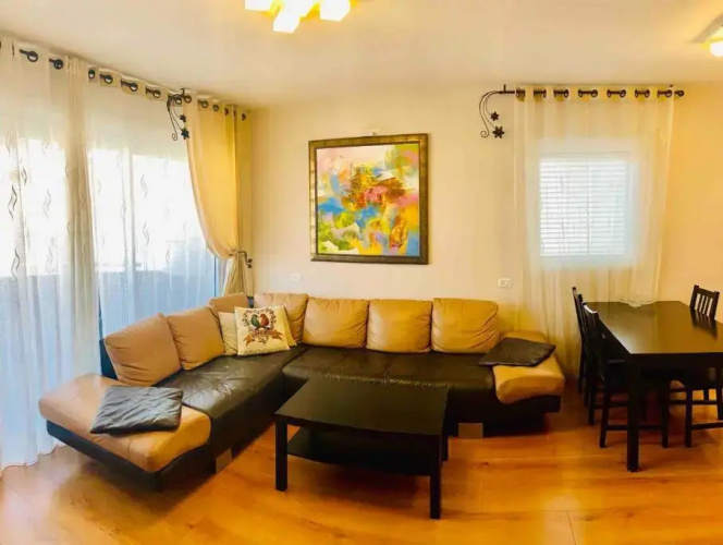 Royal Apartments , Blvd Nitza 8