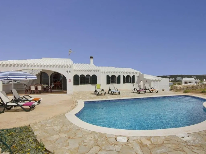 3 Bedrooms Villa