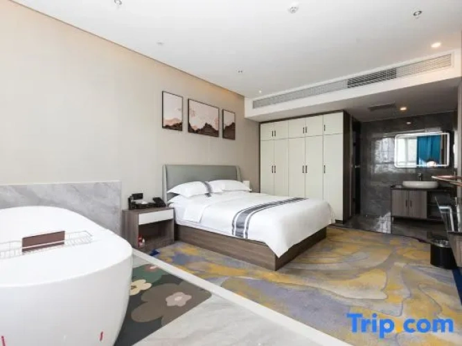 Premier Suite