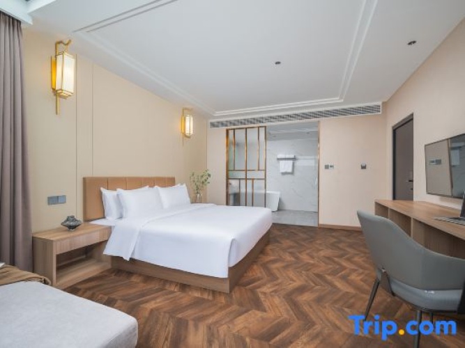 Standard Double room with garden view