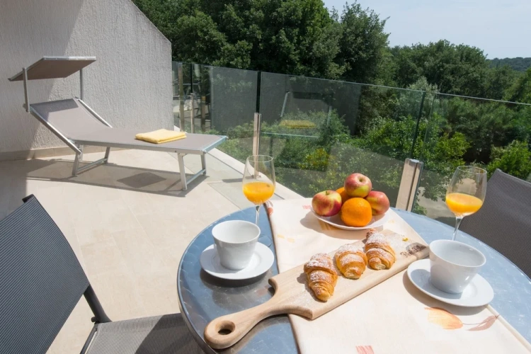1 Bedroom Apartment with balcony